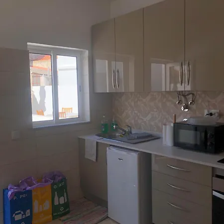 Хостел Blue Sardine Портиман